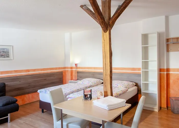 بيت ضيافة Pension Klingenstr. 23 2*