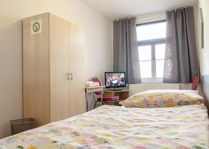 Pension Klingenstr. 23 بيت ضيافة لبسيا